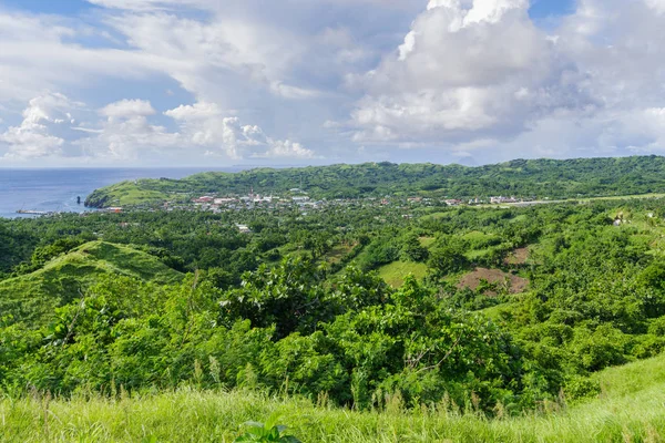 Hill, Basco, Batanes bulutlu gökyüzü görünümü
