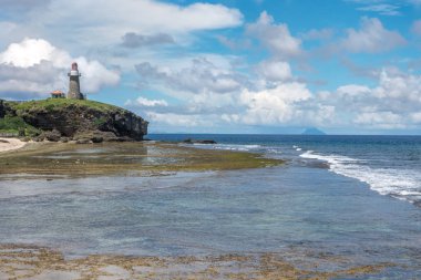 Deniz feneri ve Sabtang Adası, Batanes beach