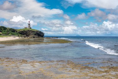 Deniz feneri ve Sabtang Adası, Batanes beach