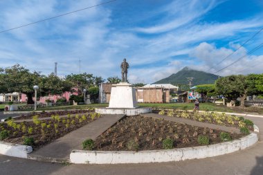Ali Rıza heykel Basco Plaza, Batanes 