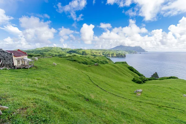 Cerro Mahatao en Batan Island, Batanes — Foto de Stock