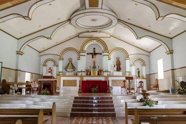 Sep 22, 2017 dentro de la Iglesia de San José Borromeo, Batanes — Foto de Stock