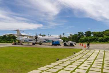 Okuldan ayrılırken E.L. Tordesillas hava, Ekim 6,2017 mühendisi hazırlanın