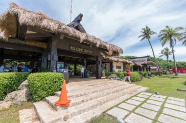 Ekim 6,2017 turist gelmesi E.L. Tordesillas havaalanında, Balesin