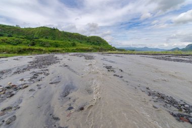 Bulutlu gökyüzü Mt. Pinatubo, Capas