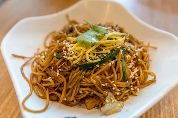 Fideos fritos estilo Hong Kong, Manila — Foto de Stock