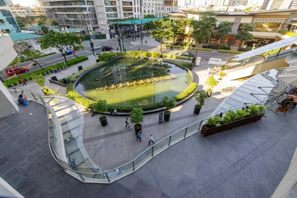 Fev 20,2017 Fonte do Centro Comercial Up Town segundo andar, cidade de Taguig — Fotografia de Stock