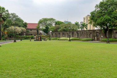 Jan 21,2018 turist izlerken Rizal heykele Fort Santiago, Intramuros, Manila
