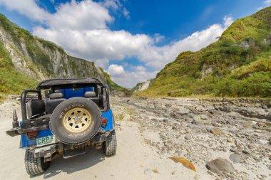 Pinatubo zammı, Capas başında 18 Şubat 2018 dört tekerlekten çekiş arabalar Park
