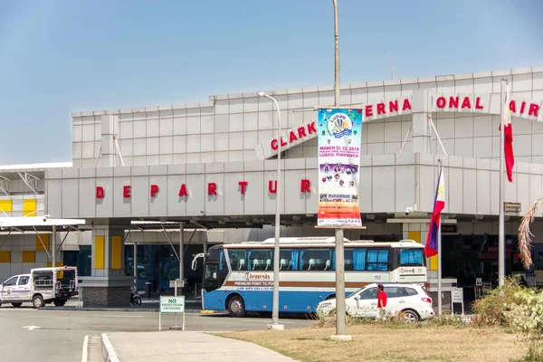 CLARK, FILIPINAS - Mar 25,2018 Edifício de partida no Aeroporto Internacional de Clark — Fotografia de Stock