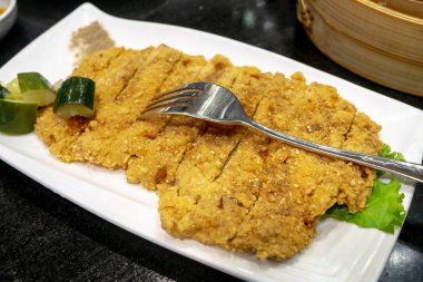 Tayvanlı stil kızarmış domuz pirzolası