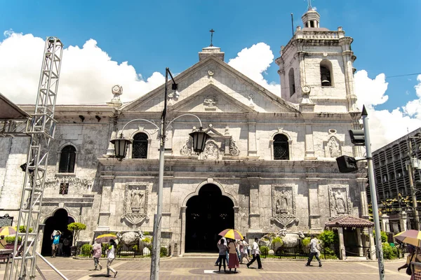 Bir Cebu city, Filipinler Nisan 25,2018 - insanlar Tanrı'nın Askerleri'ni Nino kilise izle