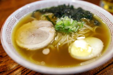 Japon popüler yemeği shio ramen