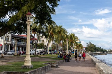 Rizal Bulvarı Sahne Sahnesi, Dumaguete Şehri, Filipinler, 11 Aralık 2019