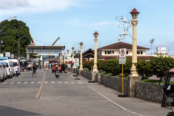 Dumaguete Port Główna Brama Krajobraz, Dumaguete City, Filipiny, 10 grudnia 2019 — Zdjęcie stockowe