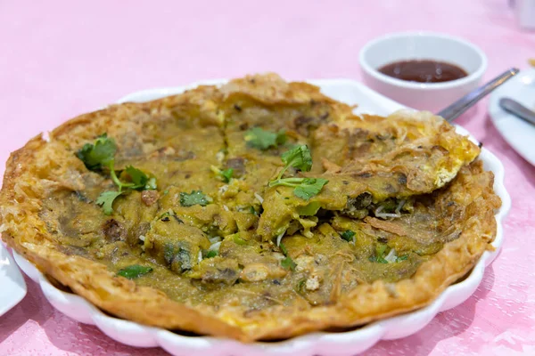 Nourriture chinoise - Gâteau aux huîtres avec sauce — Photo