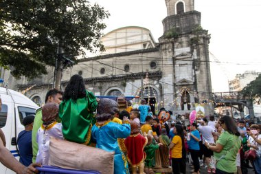Viva sto nino manila festivaline katılan insanlar, Manila, Filipinler, 18 Ocak 2020