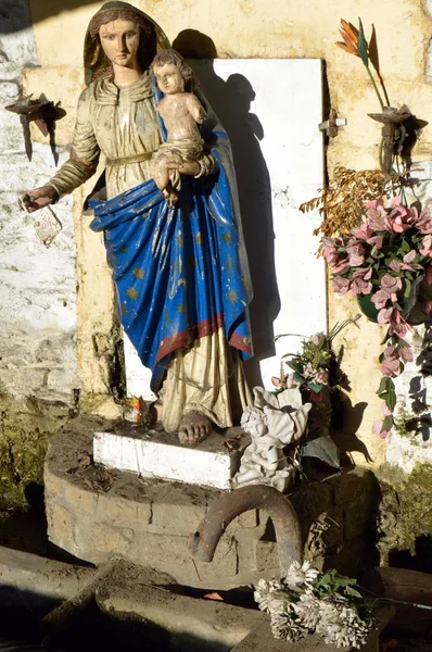 Virgen María y el Niño Jesús — Foto de Stock