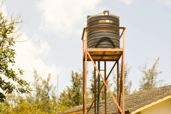 Plastik sıcak su depolama 