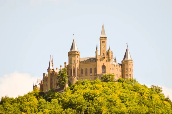 Hohenzollern Kalesi görünümünü 