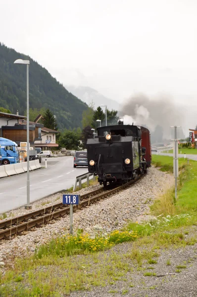 Velha locomotiva a vapor — Fotografia de Stock