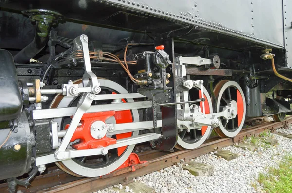 Mecanismo de uma locomotiva a vapor antiga — Fotografia de Stock