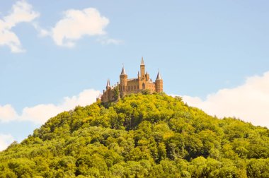 Hohenzollern Kalesi görünümünü 