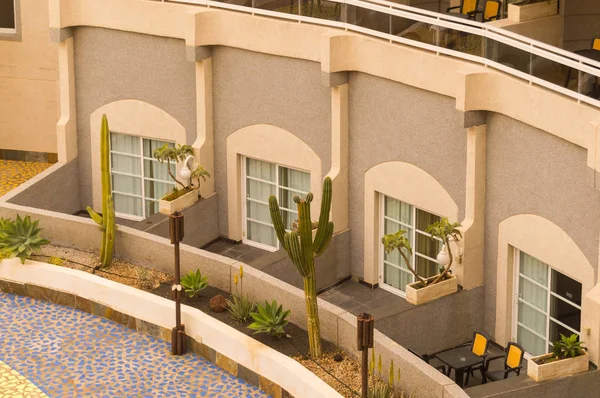 Several terraces of semicircular apartments on the island of Ten — Stock Photo, Image