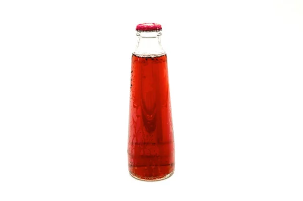 白底上的樱桃汁瓶 — 图库照片