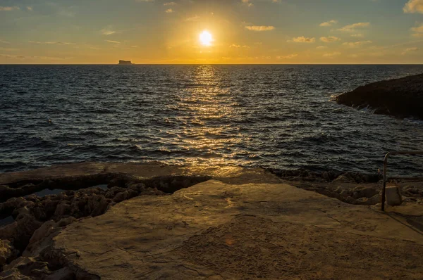 Pôr Sol Sobre Mar Mediterrâneo Visto Ilha Malta — Fotografia de Stock