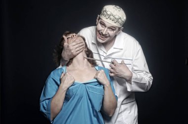 deli kötü doktor diş hekimi