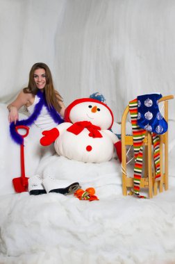 Noel dekorasyon poz güzel genç kız