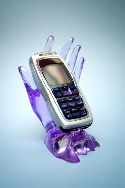 Eski cep telefonu Nokia mavi bir arka planda