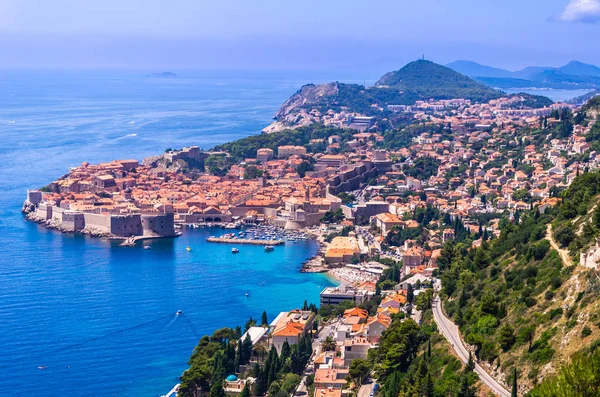 Panorama deslumbrante de Dubrovnik com cidade velha e mar Adriático, Dalmácia, Croácia, Europa — Fotografia de Stock