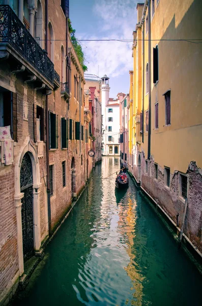 Venedik Talya Ağustos 2017 Burano Şehrindeki Büyük Kanal Manzarası — Stok fotoğraf