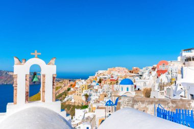 Yunanistan 'ın Santorini adasındaki Oia kasabası. 