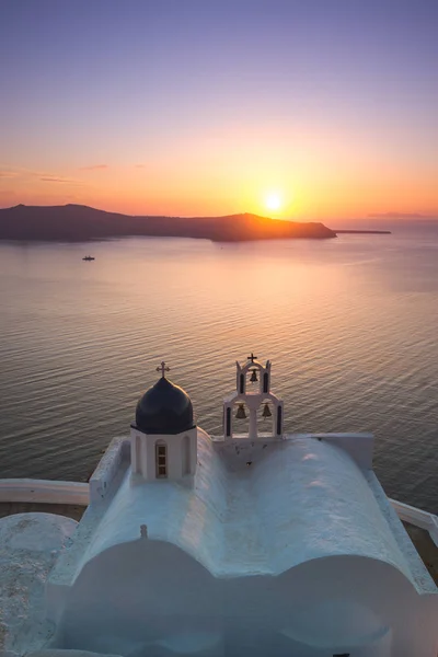 ดวงอาท ตกท สวยงามบนเกาะซานโทร — ภาพถ่ายสต็อก