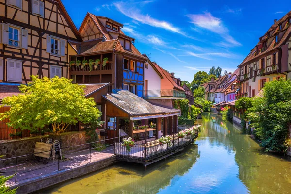 Strasbourg, Fransa-Temmuz 10, 2017: Eski şehir Colmar, Alsace, Hırvatistan