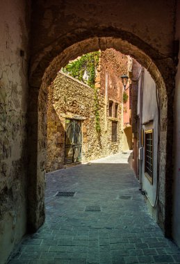 Hanya, Girit, Yunanistan üzerinde 11 Nisan 2017 eski şehrin dar sokak.