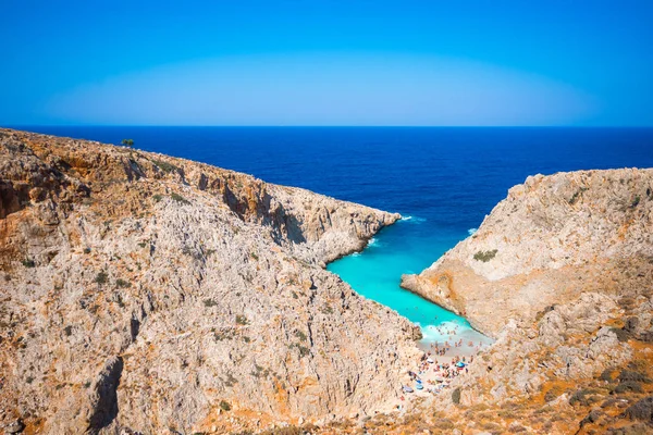 Seitan limania nebo Aju Stefanu, nebeský pláž s tyrkysovou vodou. Chania, Akrotiri, Řecko. — Stock fotografie