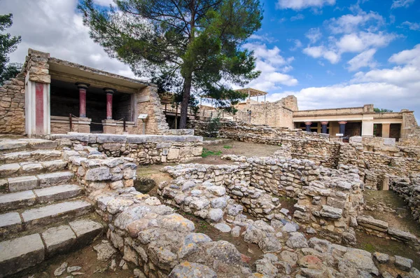 El Palacio del rey Minos en Knossos en Creta, Grecia — Foto de Stock
