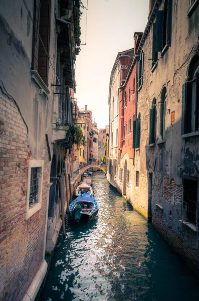 Doğal canal, Venice, İtalya üzerinde 31 Temmuz 2017 — Stok fotoğraf