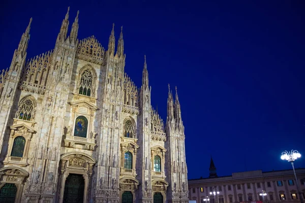 Duomo di Milano, Piazza del Duomo di notte, Lombardia, Italia — Foto Stock