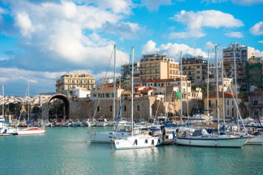 Neoria, Venedik surlarının eski Tersaneler, Heraklion, Girit, Yunanistan üzerinde 02 Ekim 2017.