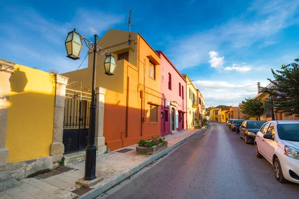 Casas tradicionais e edifícios antigos na aldeia de Archanes, Heraklion, Creta, Grécia . — Fotografia de Stock