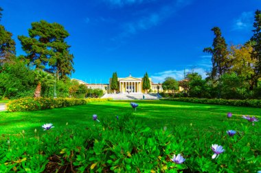 Atina, Yunanistan Ulusal bahçeler Zappeion Salonu'nda. Zappeion megaro olduğunu bir neoklasik konferans ve Sergi Merkezi bina.