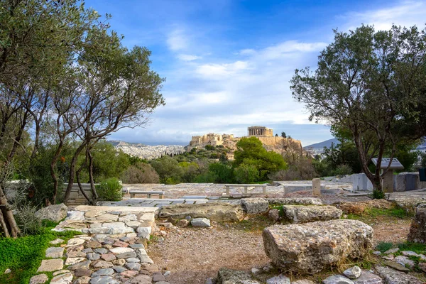 Acropole Avec Parthénon Vue Travers Cadre Plantes Vertes Arbres Billes — Photo