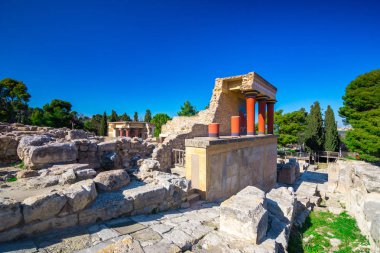 Knossos Kandiye yakınındaki eski duvarları. Minoan Saray kalıntıları olduğu Akdeniz Girit Adası Unesco geçici liste, Yunanistan saraylarda en büyük arkeolojik sitesi