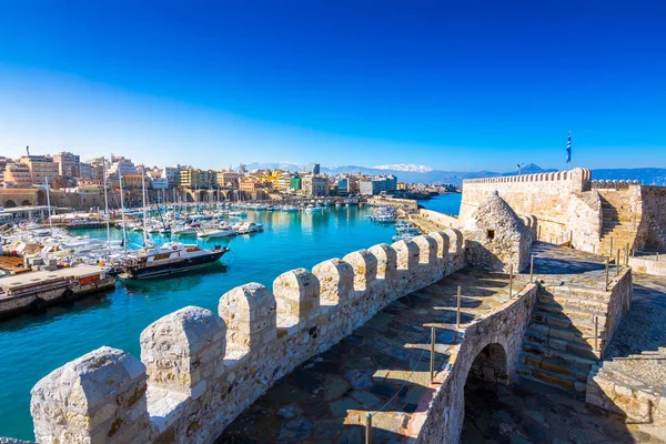 Kandiye Limanı eski Venedik fort Koule ve Tersaneler, Crete, Yunanistan