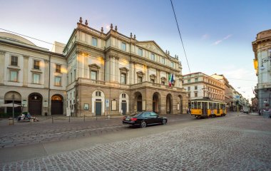 Tiyatro Scala, Milan, İtalya. La Scala (İtalyanca: Teatro alla Scala), Milano, İtalya, dünyaca ünlü opera binası 08 Temmuz 2017 üzerinde olduğunu.